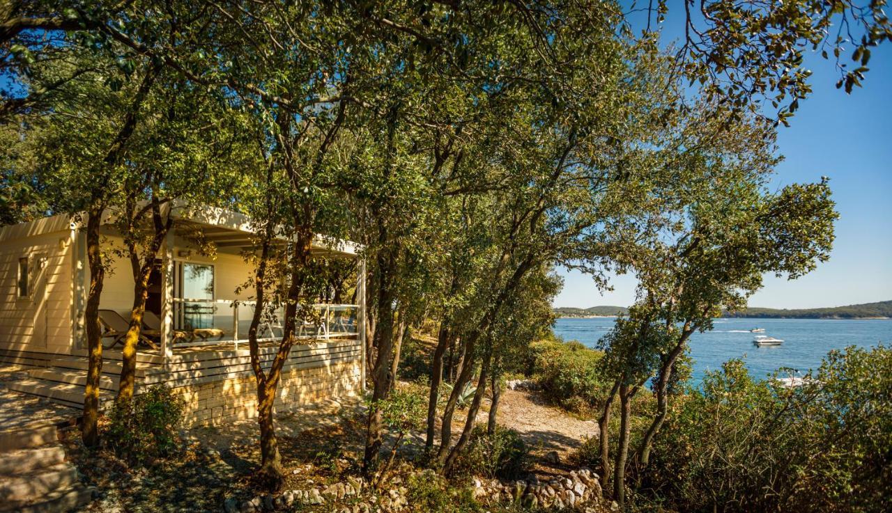 Maistra Camping Koversada Uncovered Naturist Mobile Homes เวอร์ซาร์ ภายนอก รูปภาพ
