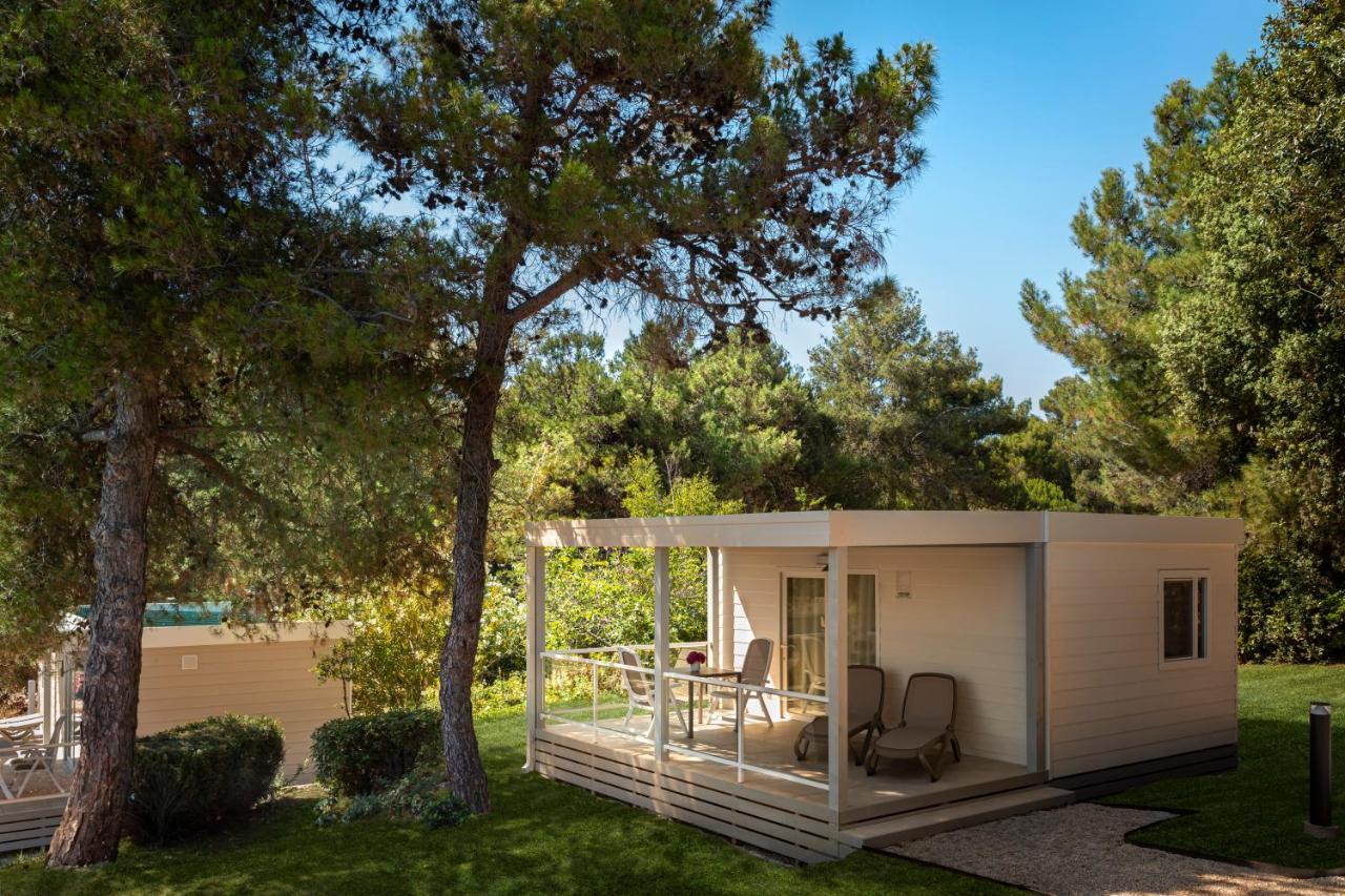 Maistra Camping Koversada Uncovered Naturist Mobile Homes เวอร์ซาร์ ภายนอก รูปภาพ