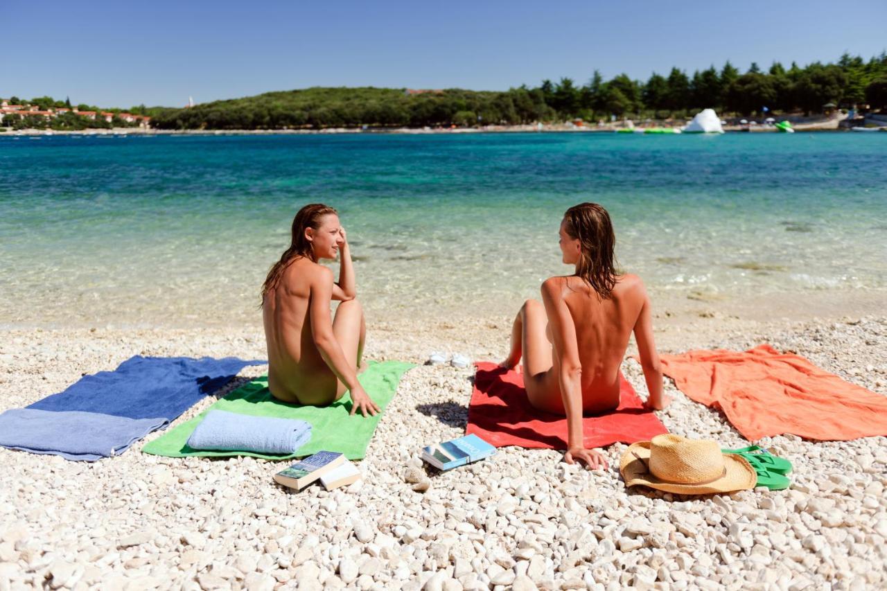 Maistra Camping Koversada Uncovered Naturist Mobile Homes เวอร์ซาร์ ภายนอก รูปภาพ